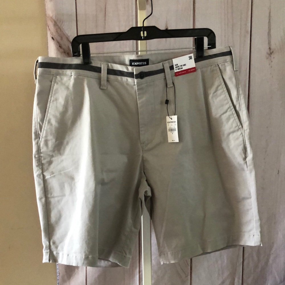 NWT express  hyper stretch men’s shorts size 38